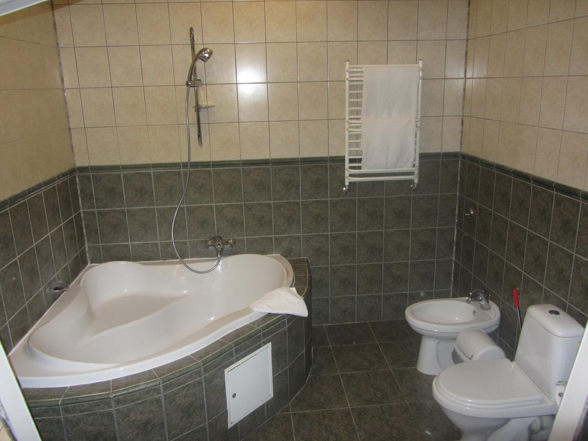 Park Hotel Kiev Extérieur photo
