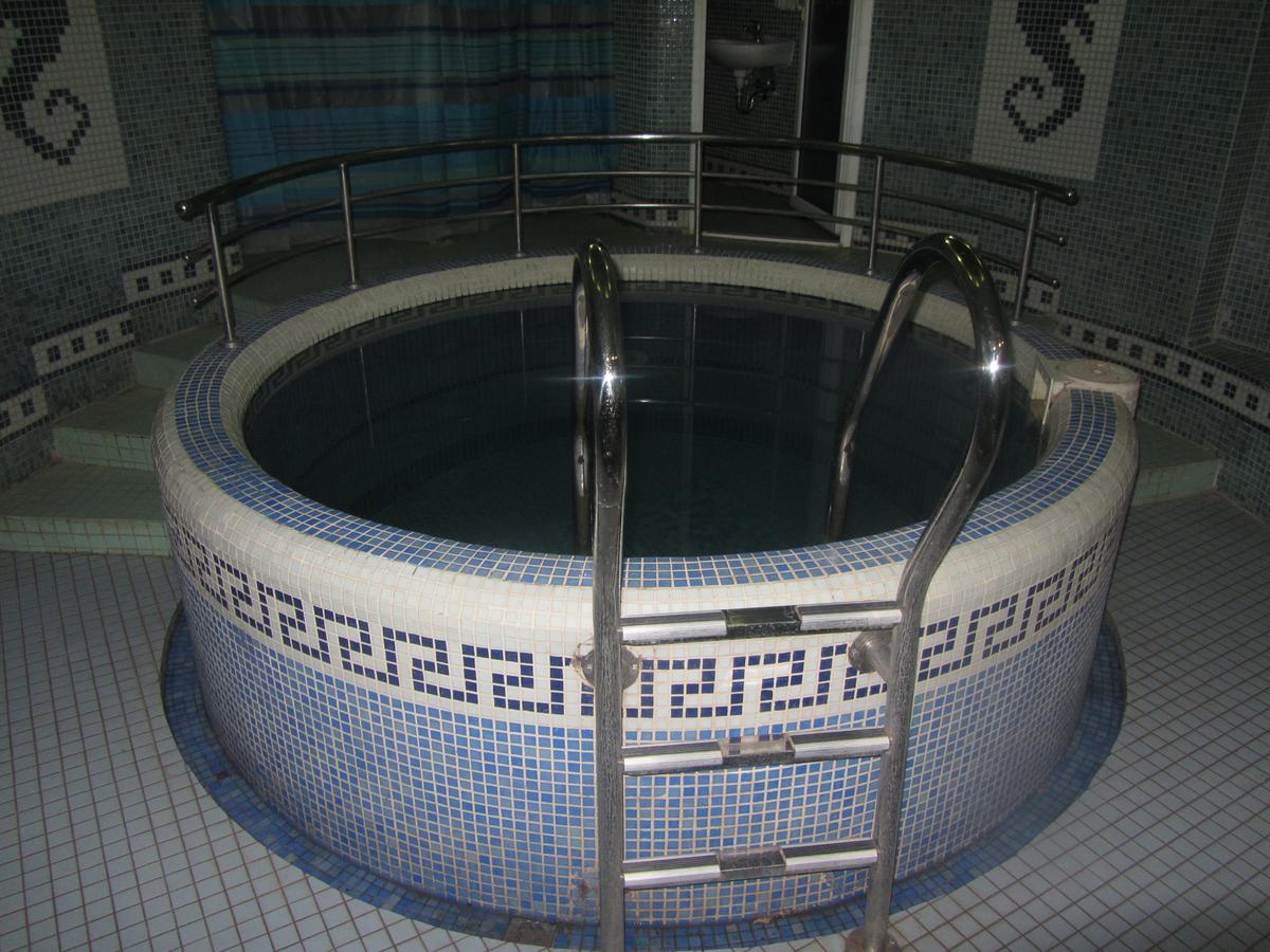Park Hotel Kiev Extérieur photo